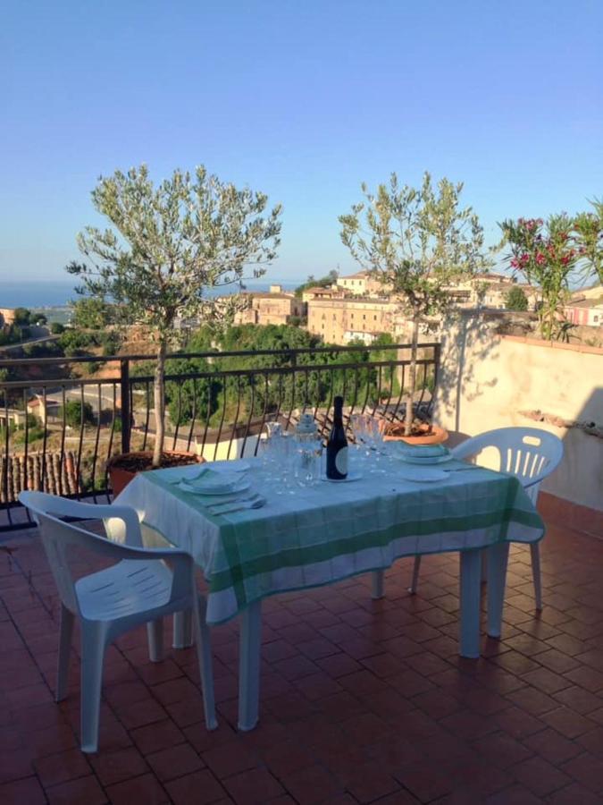 Вилла Charming House In Rossano With Sea View Экстерьер фото